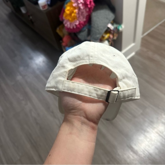 3/$20⚡️ Nike White Baseball Cap Hat Black Embroidered Logo Front S1ze Heritage - Picture 8 of 8